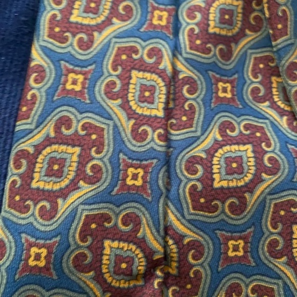 VINTAGE BARNEYS NEW YORK SILK TIE ---- MADE IN ITALY - Picture 5 of 7